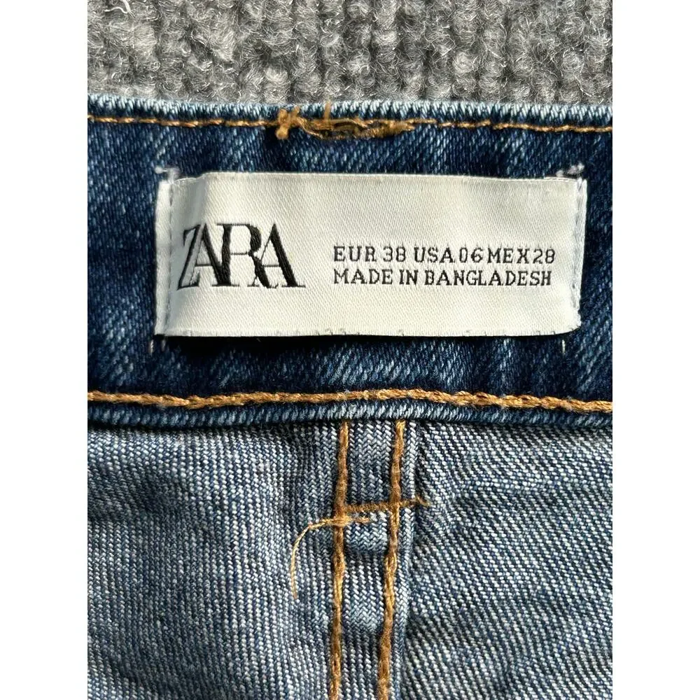 Zara High Rise Distressed Cutoff Shorts Women's US 6 Medium Wash Frayed Hem - Picture 3 of 7